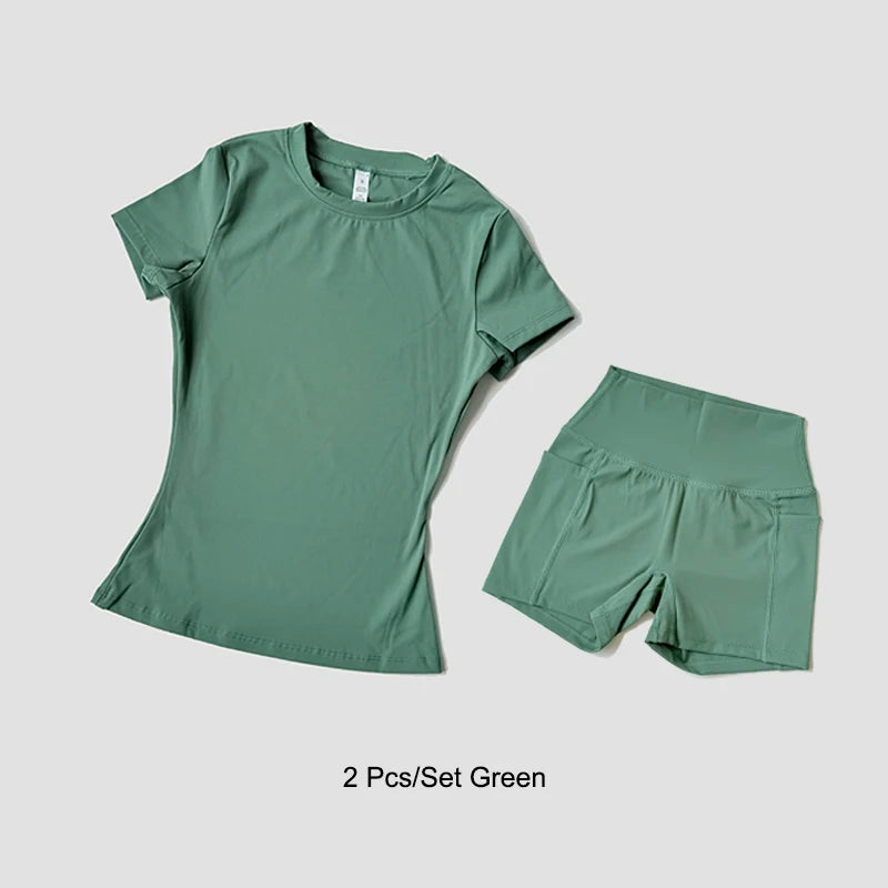 Cute Women's Seamless Short Sleeve Top & Gym Shorts Set