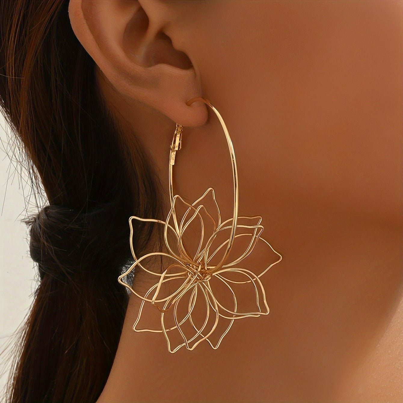 Cute Hollow Flower Outline Shaped Hoop Earrings