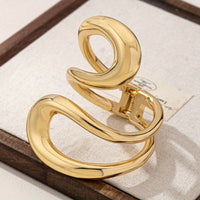 Elegant Geometric Exaggerated Loop Design Streamlined Bracelet