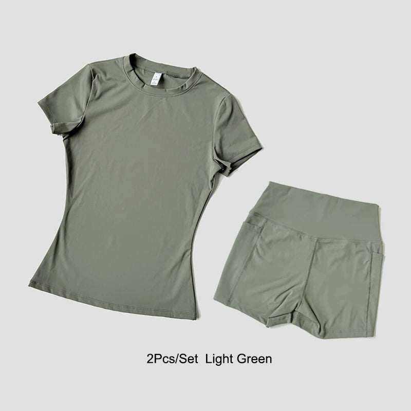 Cute Women's Seamless Short Sleeve Top & Gym Shorts Set