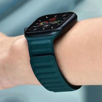 Sleek Leather Strap for Apple Watch Band 45mm 41mm 44mm 40mm Original Magnetic Loop Link 49mm 8 7 6 SE 5 4 42mm